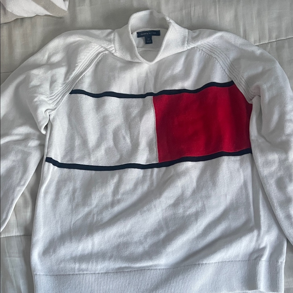 Tommy Hilfiger Women’s White Crewneck Sweater with Red Block